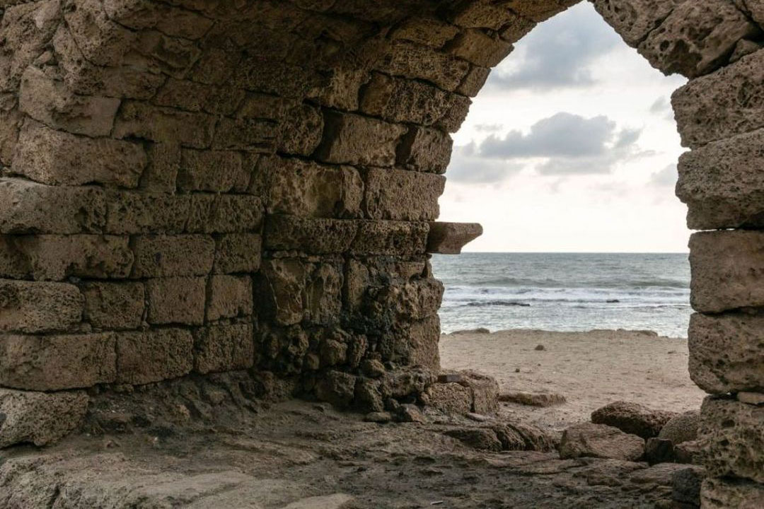 Blick durch das Aquaedukt